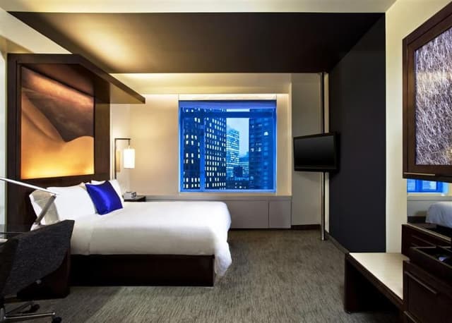 DOUBLE QUEEN SIZE BED
