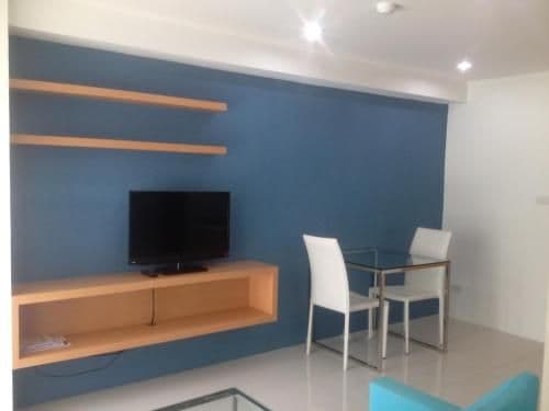 One-Bedroom Apartment with Pool Access