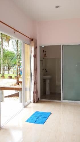 Deluxe Pool View with One Queen Bed and One Single Bed
