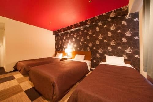 Twin Room with Extra Bed - Smoking