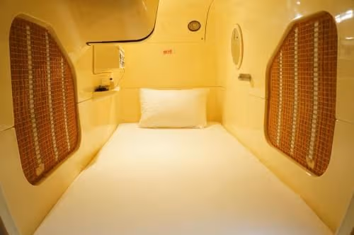Capsule Room for Male