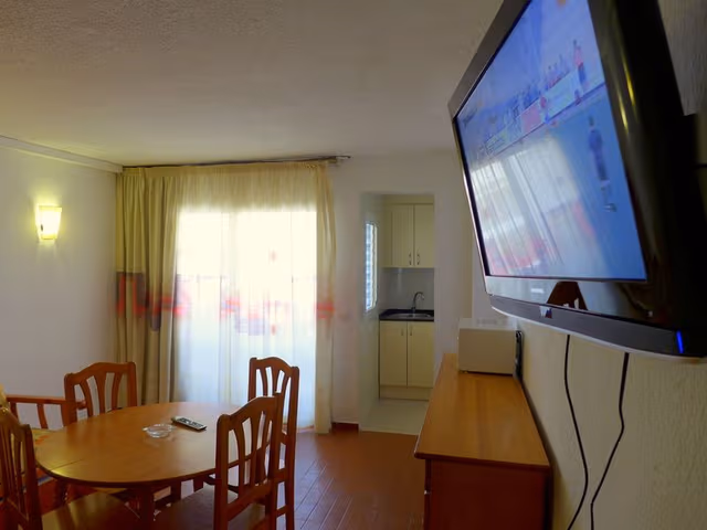 APARTMENT CAPACITY 6 TWO BEDROOMS