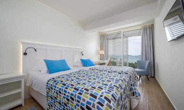DOUBLE SIDE SEA VIEW