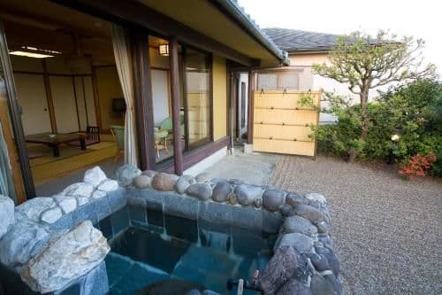Superior Japanese-Style Room
