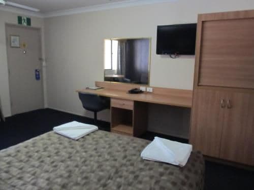 Standard Queen Room