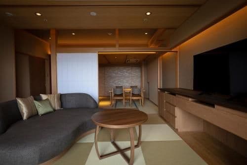 New Wing - Twin Suite with Tatami Area and Open-Air Bath (Ginsen) - Breakfast and Seasonal Kaiseki Dinner (In-room dining) Included