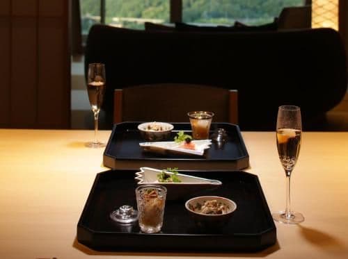 New Wing - Twin Suite with Tatami Area and Open-Air Bath (Kinsen) - Breakfast and Seasonal Kaiseki Dinner (In-room dining) Included