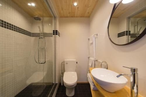 Family Room (5 Adults) with Private Bathroom