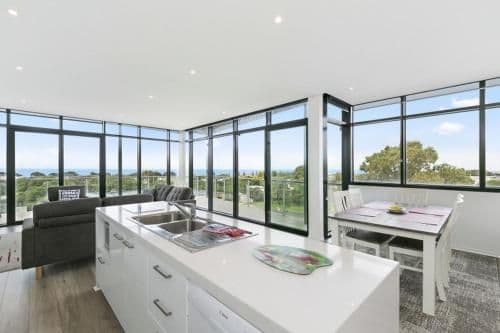 Deluxe Two-Bedroom Apartment with Sea - 201