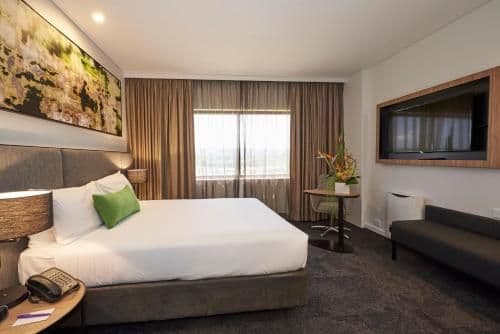 Deluxe Family Room