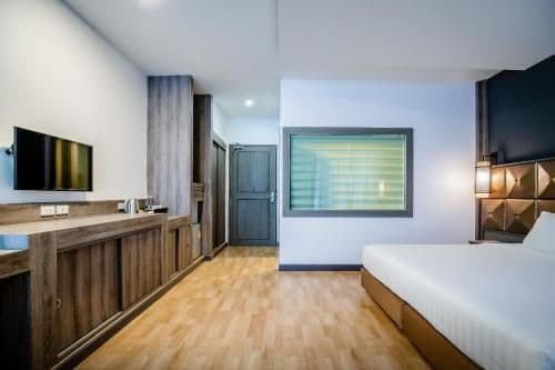 Deluxe Double or Twin Room