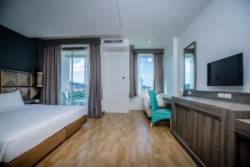 Deluxe Double or Twin Room