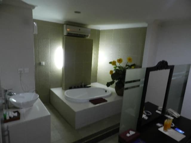 FAMILY ROOM TWO BEDS