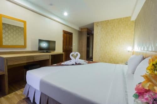 Deluxe Double or Twin Room