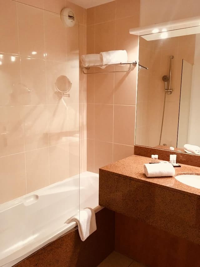 SUITE BUSINESS