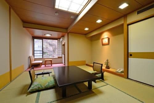 Superior Japanese-Style Room