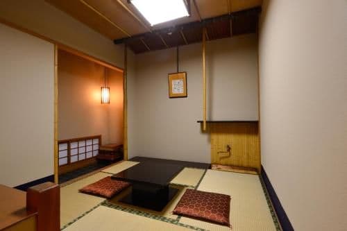 Deluxe Japanese-Style Room