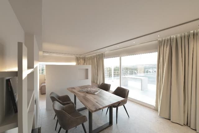 SUITE EXECUTIVE