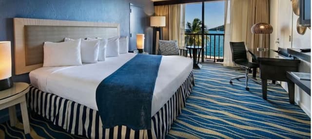 DOUBLE OCEAN VIEW KING BED