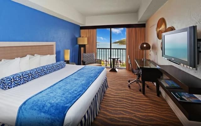 DOUBLE OCEAN VIEW KING BED