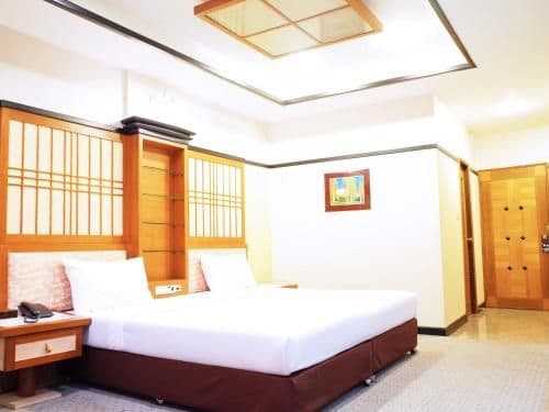 Deluxe Double or Twin Room
