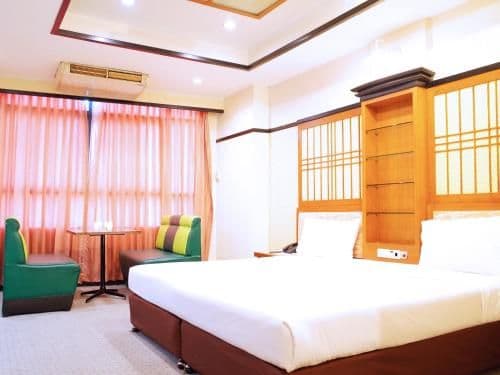 Deluxe Double or Twin Room