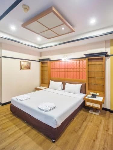 Deluxe Double or Twin Room