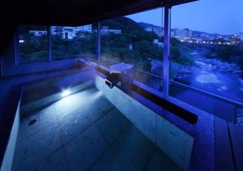 Corner Suite with Tatami area and View Bath