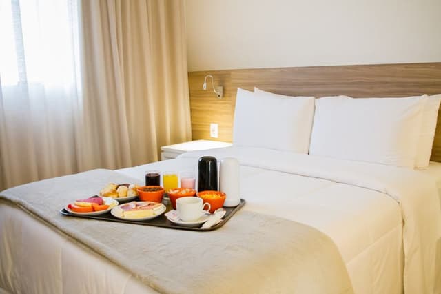 SINGLE LUXURY