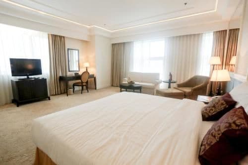 Junior Suite with City View