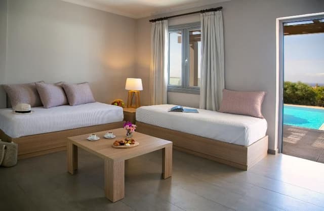 SUITE TWO BEDROOMS