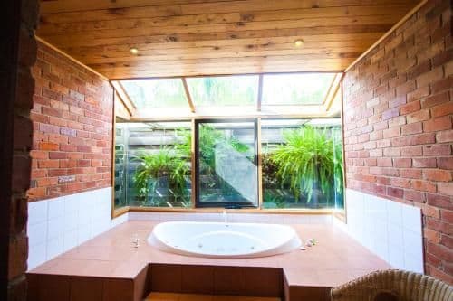Two-Bedroom Villa with Lake View and Spa Bath