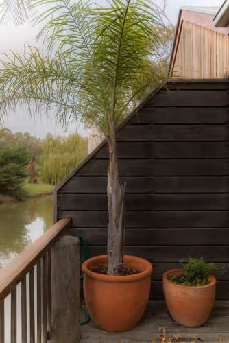 Lakeside Studio with Spa Bath
