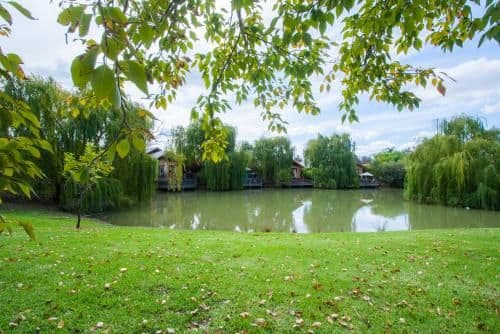 Two-Bedroom Villa with Lake View and Spa Bath