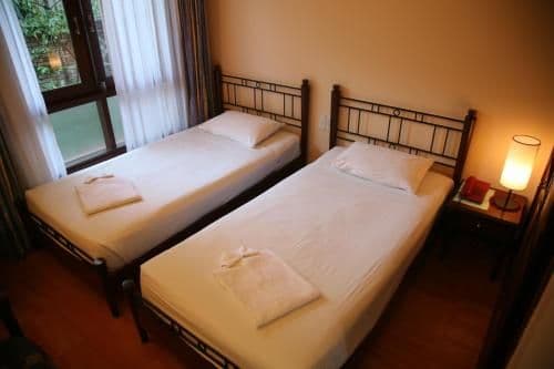 Bungalow (2 Adults)
