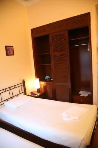 Villa (3 Adults)