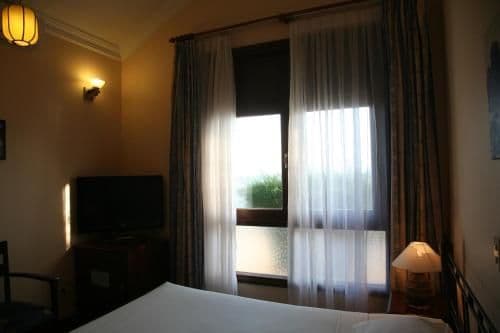 Bungalow (2 Adults)