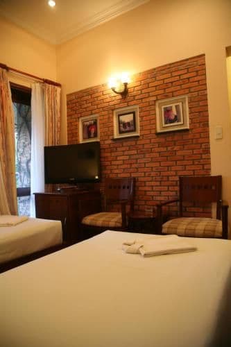 Bungalow (2 Adults)