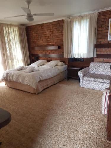 Deluxe Suite with Spa Bath