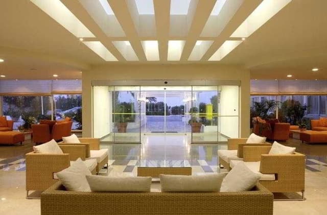 SUITE EXECUTIVE