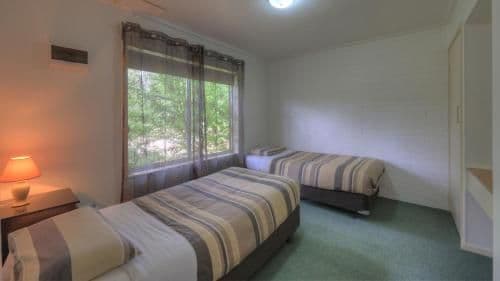 Two Bedroom Apartment - Queen and Two Single Beds