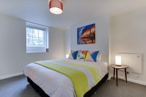 Deluxe Two-Bedroom Basement Apartment