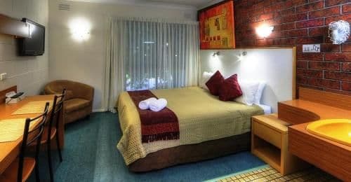 Standard Queen Room