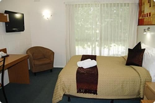 Standard Queen Room