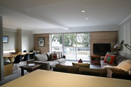 Deluxe Four-Bedroom Apartment