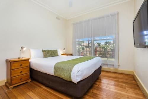 Three-Bedroom Cottage - Honeysuckle
