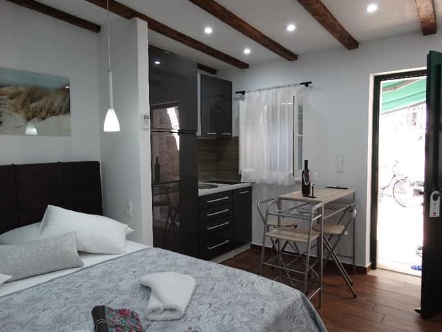 APARTMENT CAPACITY 2