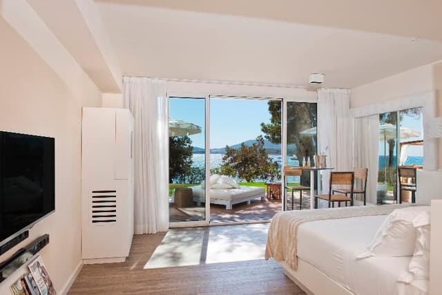 SUITE GARDEN VIEW