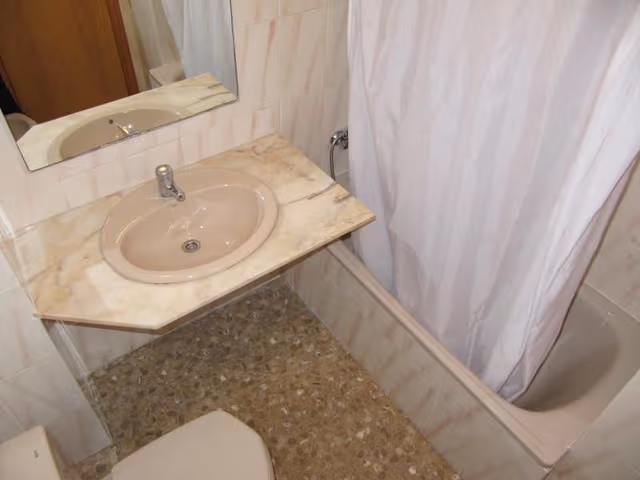 APARTMENT CAPACITY 4