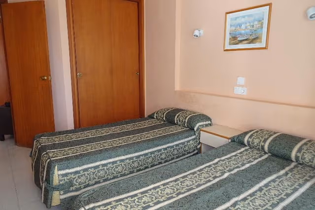 APARTMENT CAPACITY 2 ONE BEDROOM
